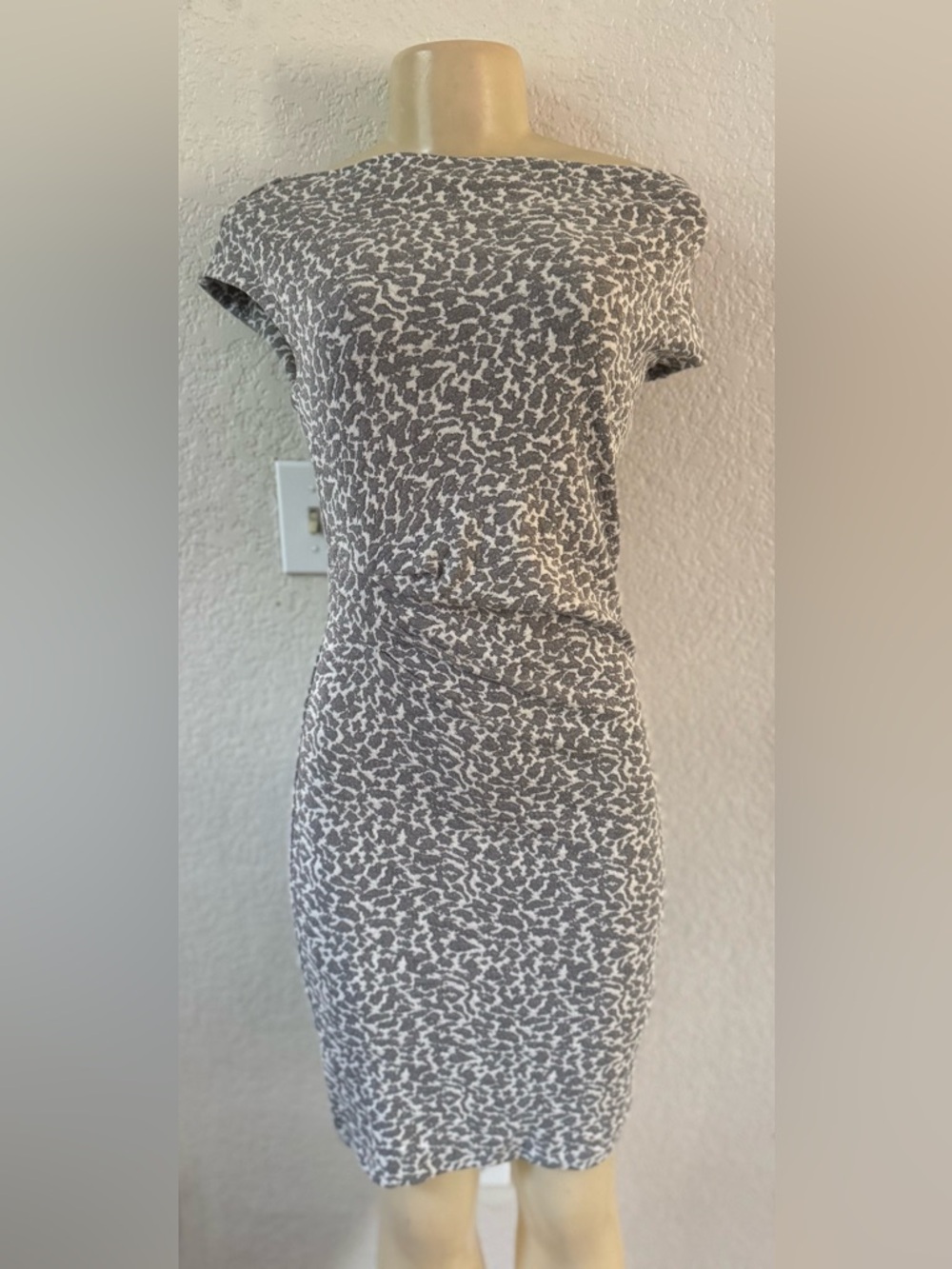 Ann Taylor PETITE Gray and White Patterned Midi Dress classy night out
